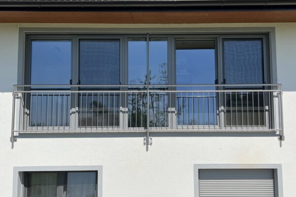Metall Resch aus Natternbach in OberösterreichFR FEnstergitter Mayrhofer